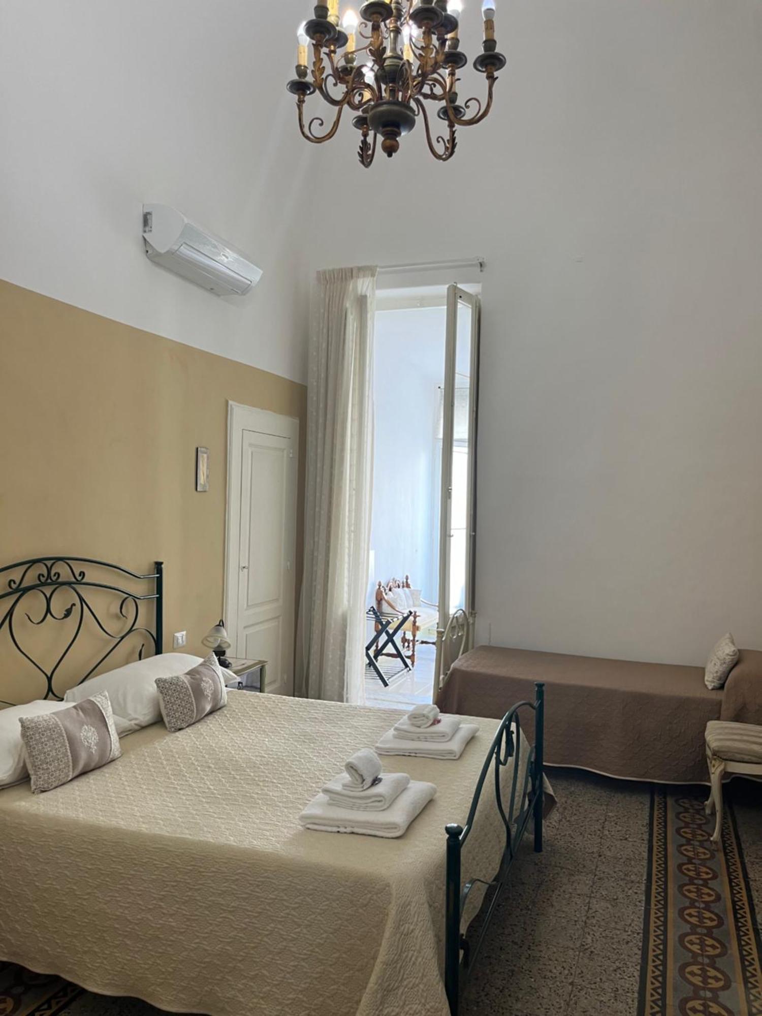 B&B Chimera Bari Exterior photo